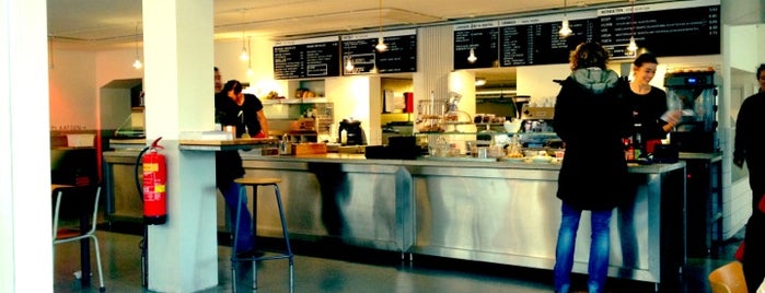 De Stadskantine is one of Amst. cafés met stroom+wifi.