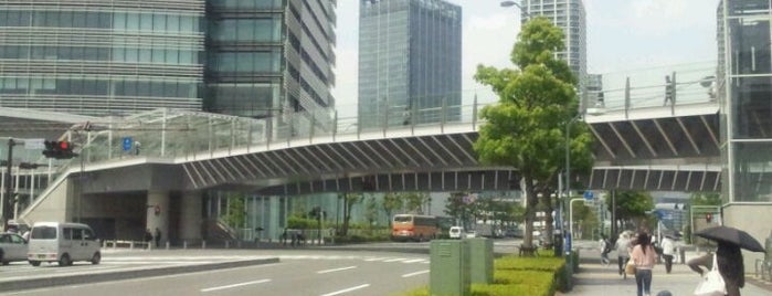 みなとみらい歩道橋 is one of 橋のあれこれ.