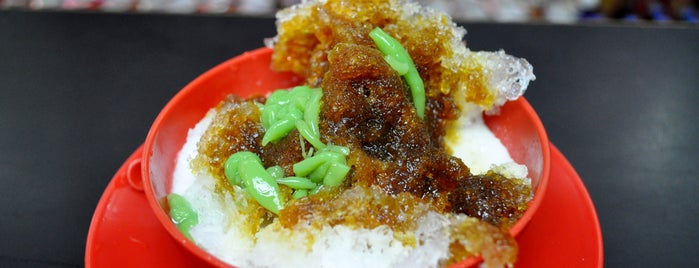 No 1 Kopitiam Cendol is one of Must Eats in Melaka.