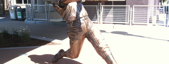 Harmon Killebrew Statue is one of Adventures with Dubz.
