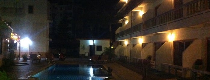 Valero Guest House is one of ที่พัก หาดป่าตอง.