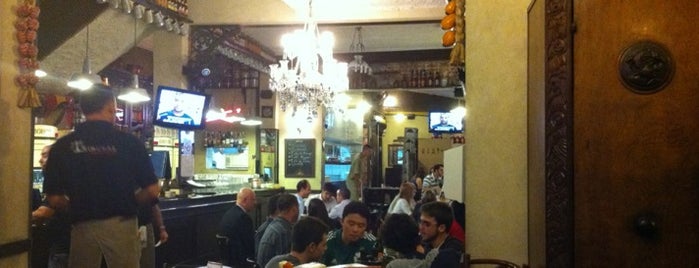Tribunal Bar & Restaurante is one of Henri's TOP Bars!.
