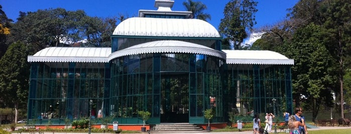 Palacio de Cristal is one of Pontos Turísticos.