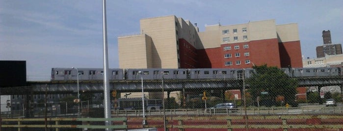 West Farms is one of Bronx & Manhattan Neighborhoods.