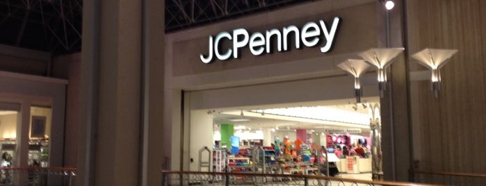JCPenney is one of Lugares favoritos de Leonda.