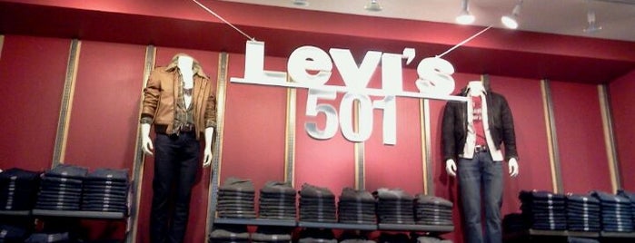 Levi's Store is one of สถานที่ที่ Michel ถูกใจ.