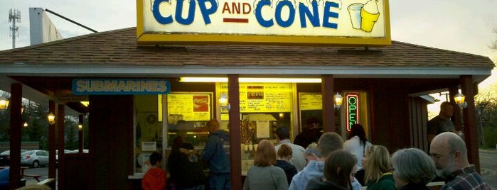 Cup and Cone is one of Locais curtidos por John.