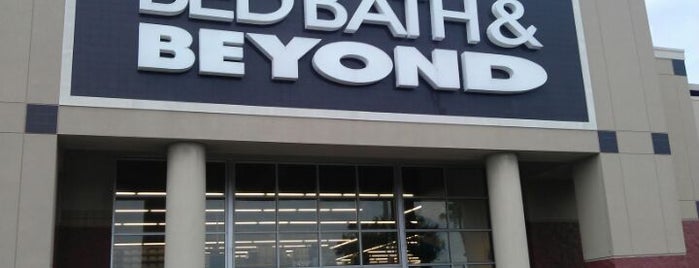 Bed Bath & Beyond is one of Orte, die Kyra gefallen.