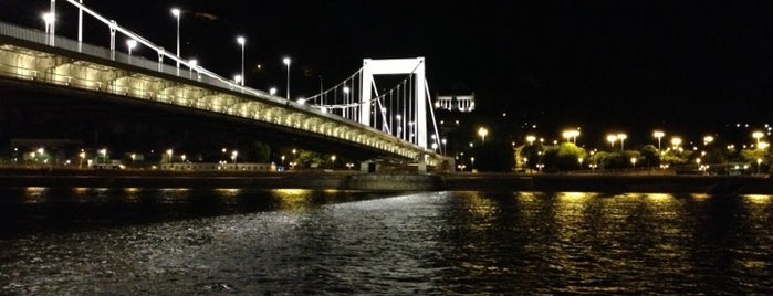 Elisabeth Bridge is one of I have been here.