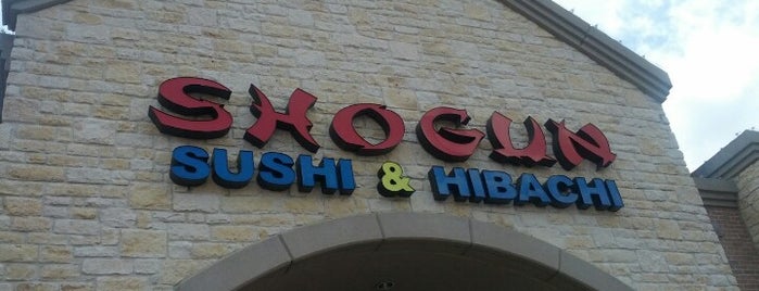 Shogun Sushi & Hibachi is one of Trevor 님이 좋아한 장소.