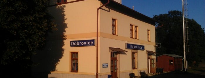 Železniční stanice Dobrovice is one of Železniční stanice ČR: Č-G (2/14).
