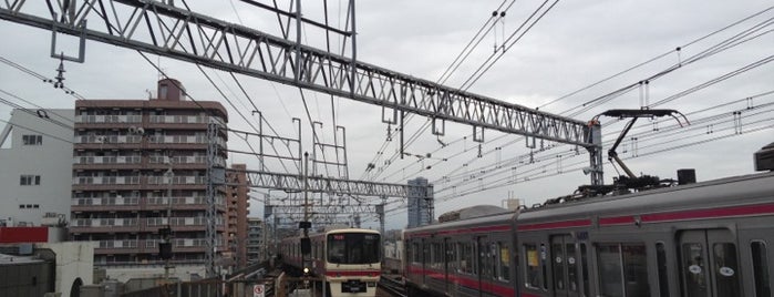 Kitano Station (KO33) is one of 京王線 (Keio Line).