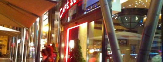 Café de Paris is one of Free WIFI Budapest.