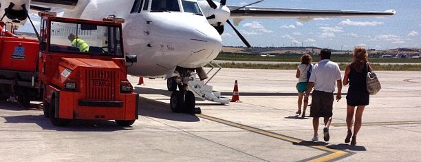 Aeropuerto de Burgos (RGS) is one of Aeropuertos de España.