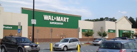 Walmart Supercenter is one of Tempat yang Disukai Ashley.