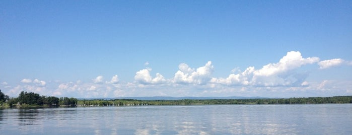 Saratoga Lake is one of Lugares favoritos de Amanda.