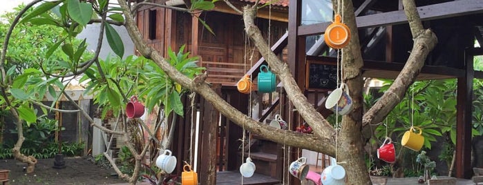 Pomelo Bali is one of Cafes Want To Try.