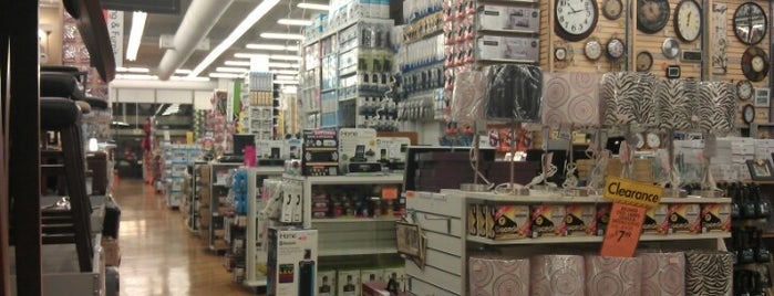 Bed Bath & Beyond is one of Seth’s Liked Places.