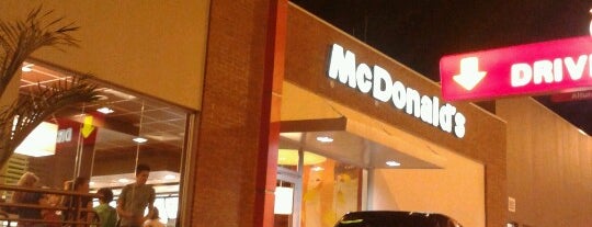 McDonald's is one of Tempat yang Disukai Gilberto.