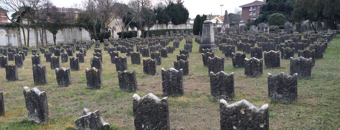 Cimitero ebraico is one of VRN.