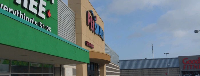 PetSmart is one of Melissa'nın Beğendiği Mekanlar.