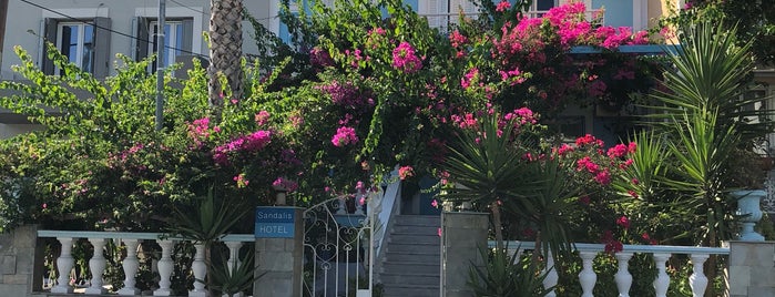 Hotel/ Apartments George Sandalis is one of Samos.