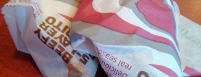 Taco Bell is one of Locais curtidos por jiresell.