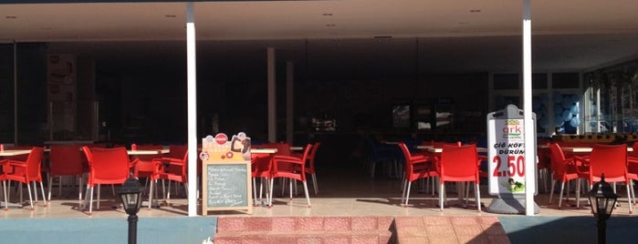 Şelale Cafe is one of Tempat yang Disukai Zuhal.