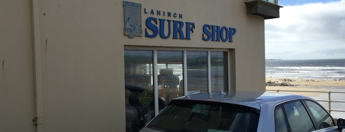 Lahinch Surf Shop is one of สถานที่ที่ Tristan ถูกใจ.