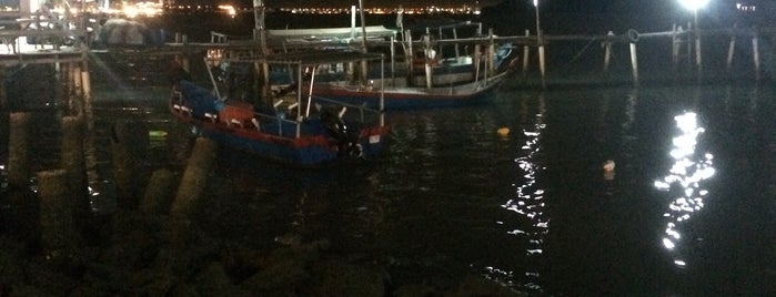 Seri Pantai Ikan Bakar is one of Famous Food Spot.