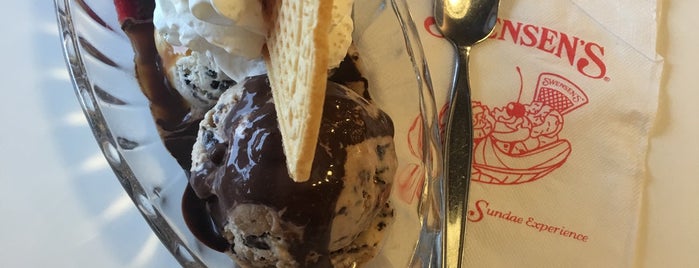 Swensens Ice-cream & Sundaes is one of Cafe' (YGN).
