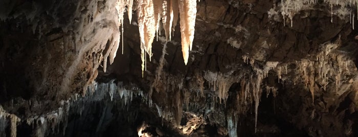 California Cavern is one of Orte, die Nathan gefallen.