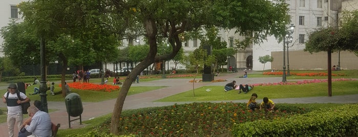 Plaza de la Democracia is one of Favorite Great Outdoors.