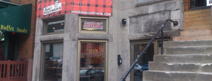 Smoke's Poutinerie is one of Must to Try Restos/Terrasses.