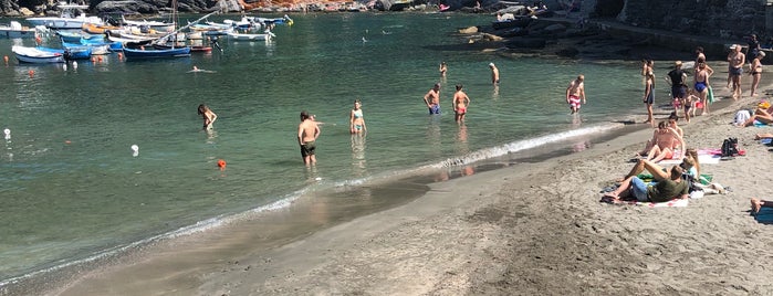 Spiaggia Vernazza is one of Posti salvati di Kimmie.