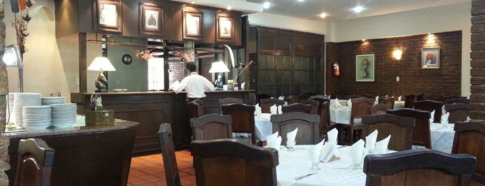 Casa Vieja Restaurante is one of Lieux sauvegardés par Federico.