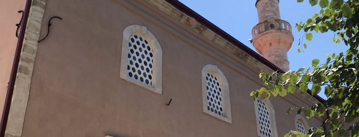 Fatih Camii is one of Aylin'in Beğendiği Mekanlar.