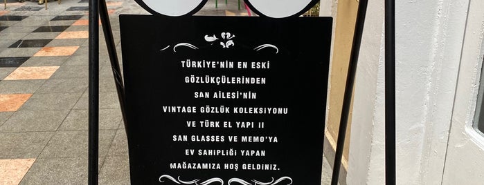 Fashion At Eye Vintage & Urban Eyewear is one of Istanbul.