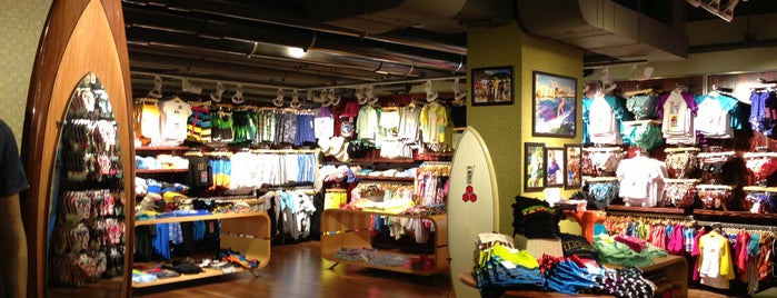 Quiksilver Store is one of HNL_love.