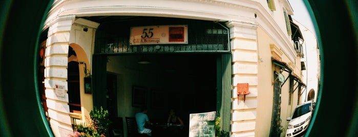 55 Cafe & Restaurant is one of Locais salvos de Adrien.