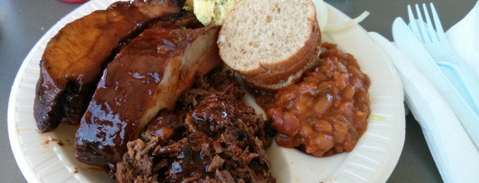 Off The Bone Barbeque is one of * Gr8 BBQ Spots - Dallas / Ft Worth Area.