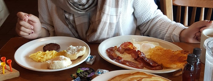 Cracker Barrel Old Country Store is one of The 15 Best Places for Pancakes in Dallas.