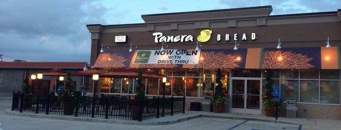 Panera Bread is one of Lieux qui ont plu à Josh.