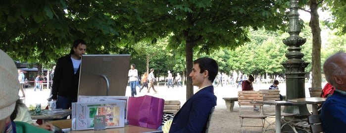 Café Renard is one of Paris.