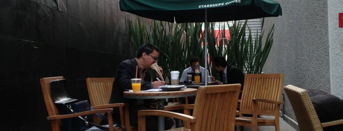 Starbucks is one of Carlos'un Beğendiği Mekanlar.