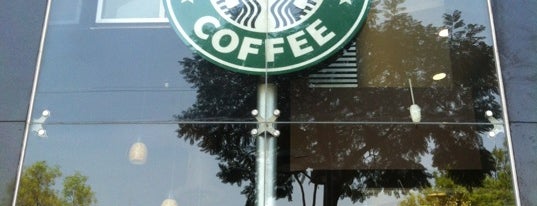 Starbucks is one of Gespeicherte Orte von @darkbozz.