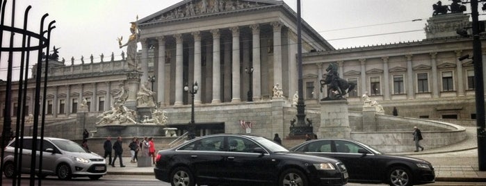 H Stadiongasse / Parlament is one of Orte, die Nik gefallen.