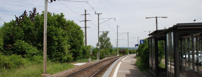 Bahnhof Steinmaur is one of Bahnhöfe (persönlich bekannt).