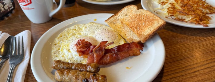 Denny's is one of Must-visit Food in Fort Walton Beach.