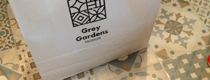 grey gardens is one of Let's go shopping (Zgz).